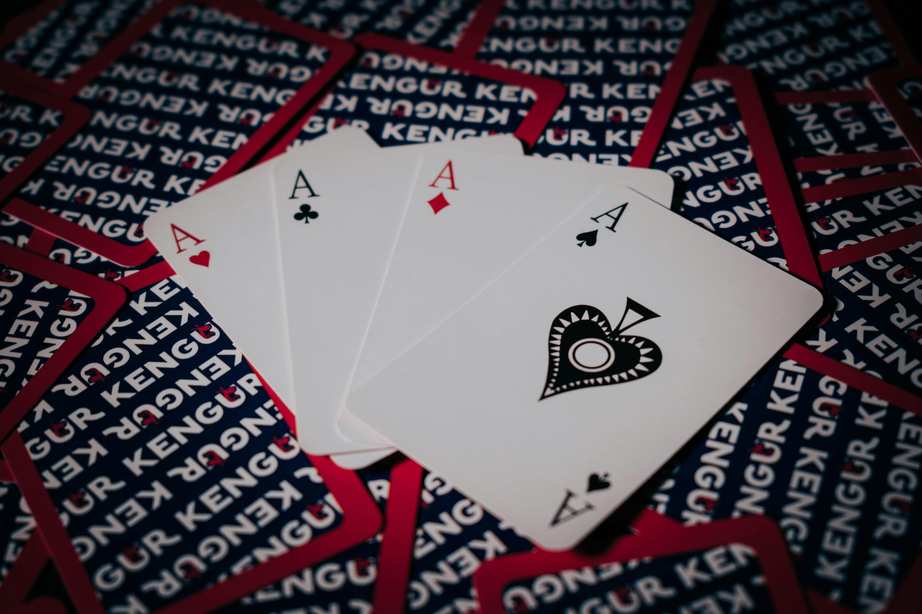 Cómo los Crupieres en Vivo Transformaron los Casinos Online Cómo los Crupieres en Vivo Transformaron los Casinos Online