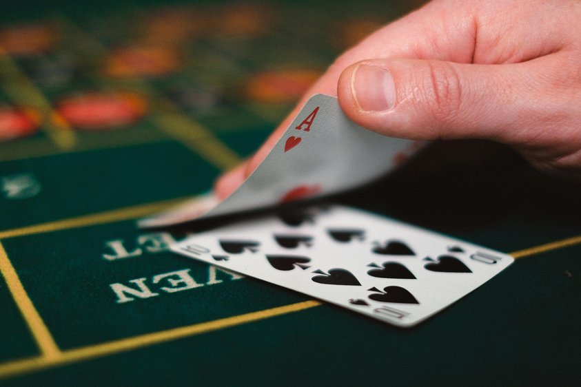 Casino Bonuses vs Sportsbook Bonuses: A Complete Comparison Guide